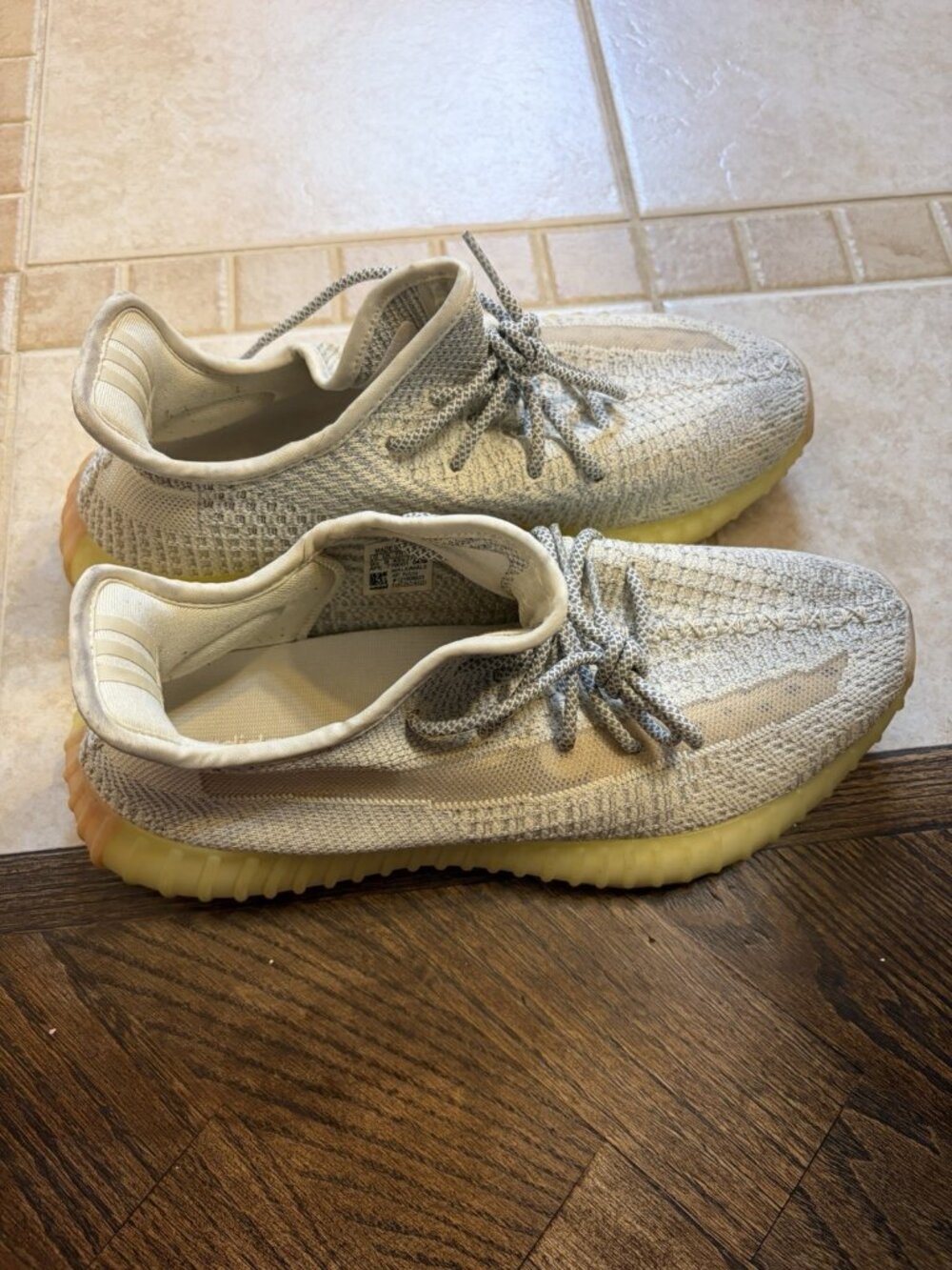 Men’s 9.5 adidas Yeezy Boost 350 V2 Lundmark Reflective Primeknit Low Top FV3254
